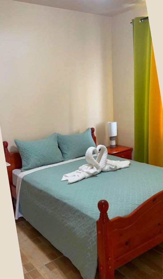 The Golden Inn Marigot Extérieur photo